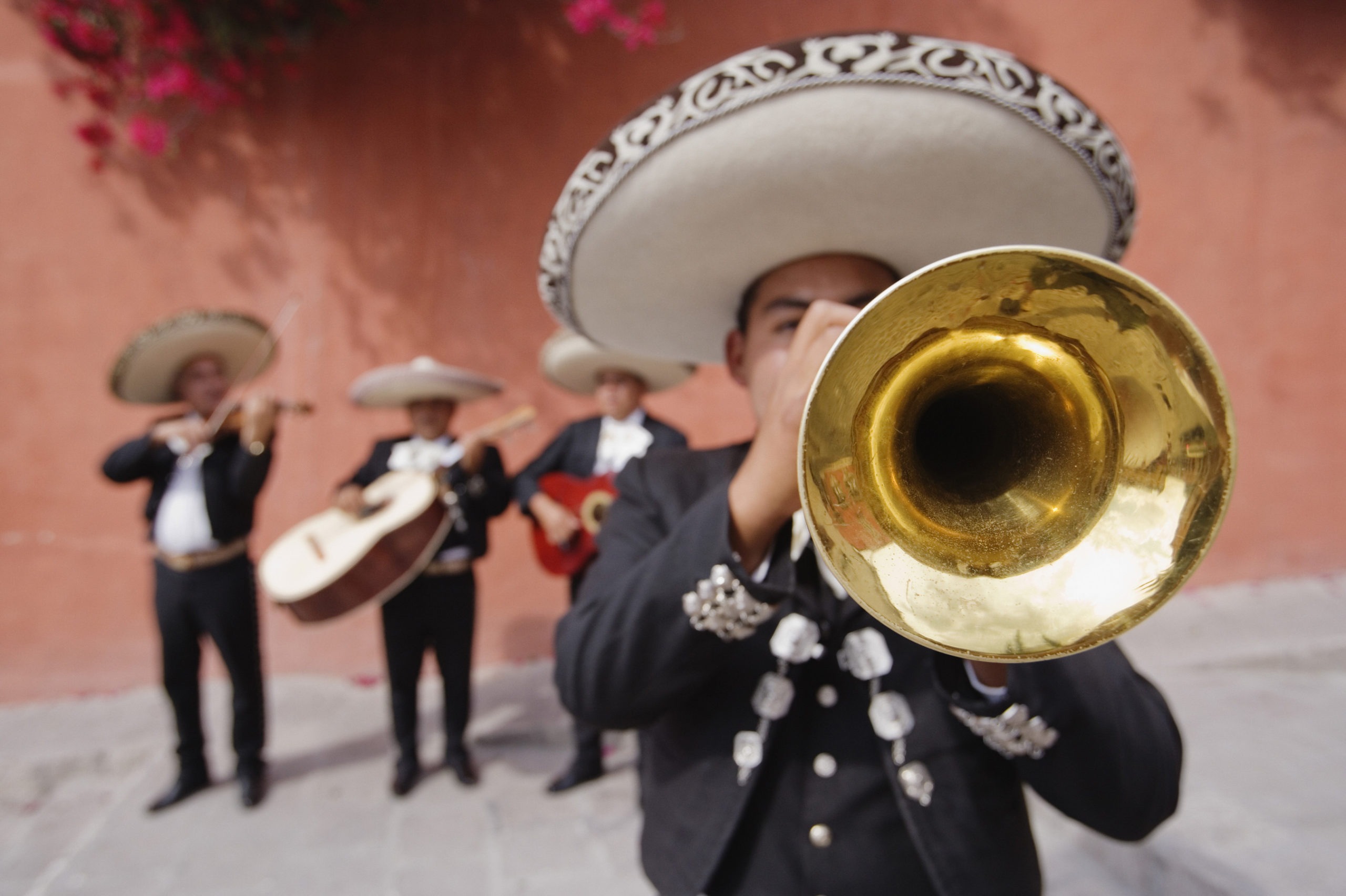 how-much-does-it-cost-to-hire-a-mariachi-band-mariachi-alegre-de